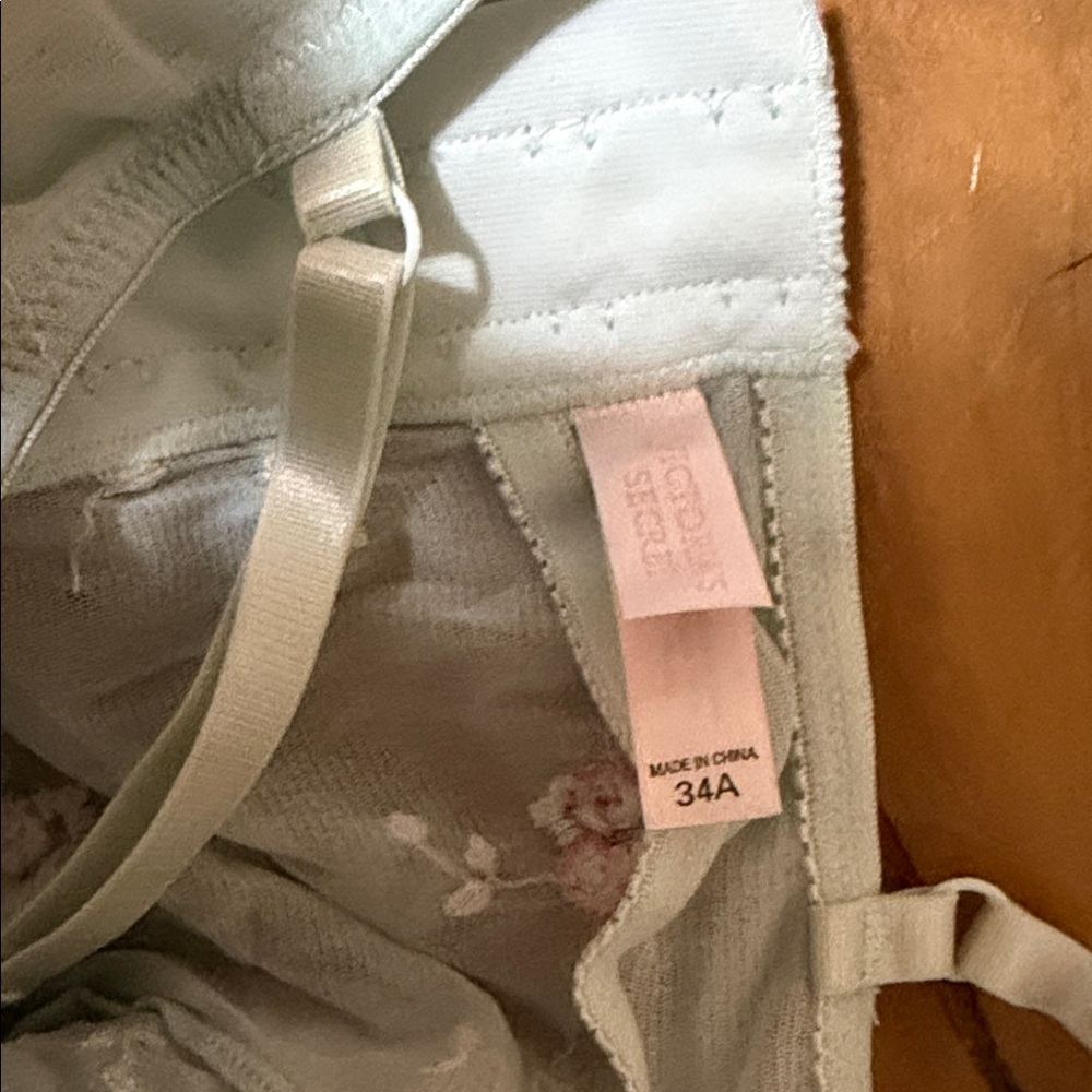 Vintage Floral Lace Victoria Secret  Lingerie Set - Mint Green - Picture 9 of 9